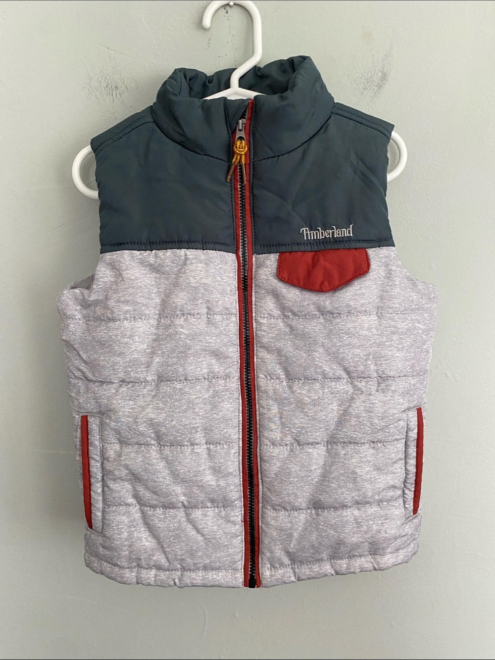 Timberland Boy’s Gray & Red Zip Up Puffer Vest Size 3T